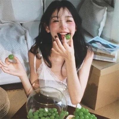 他朝那边走了